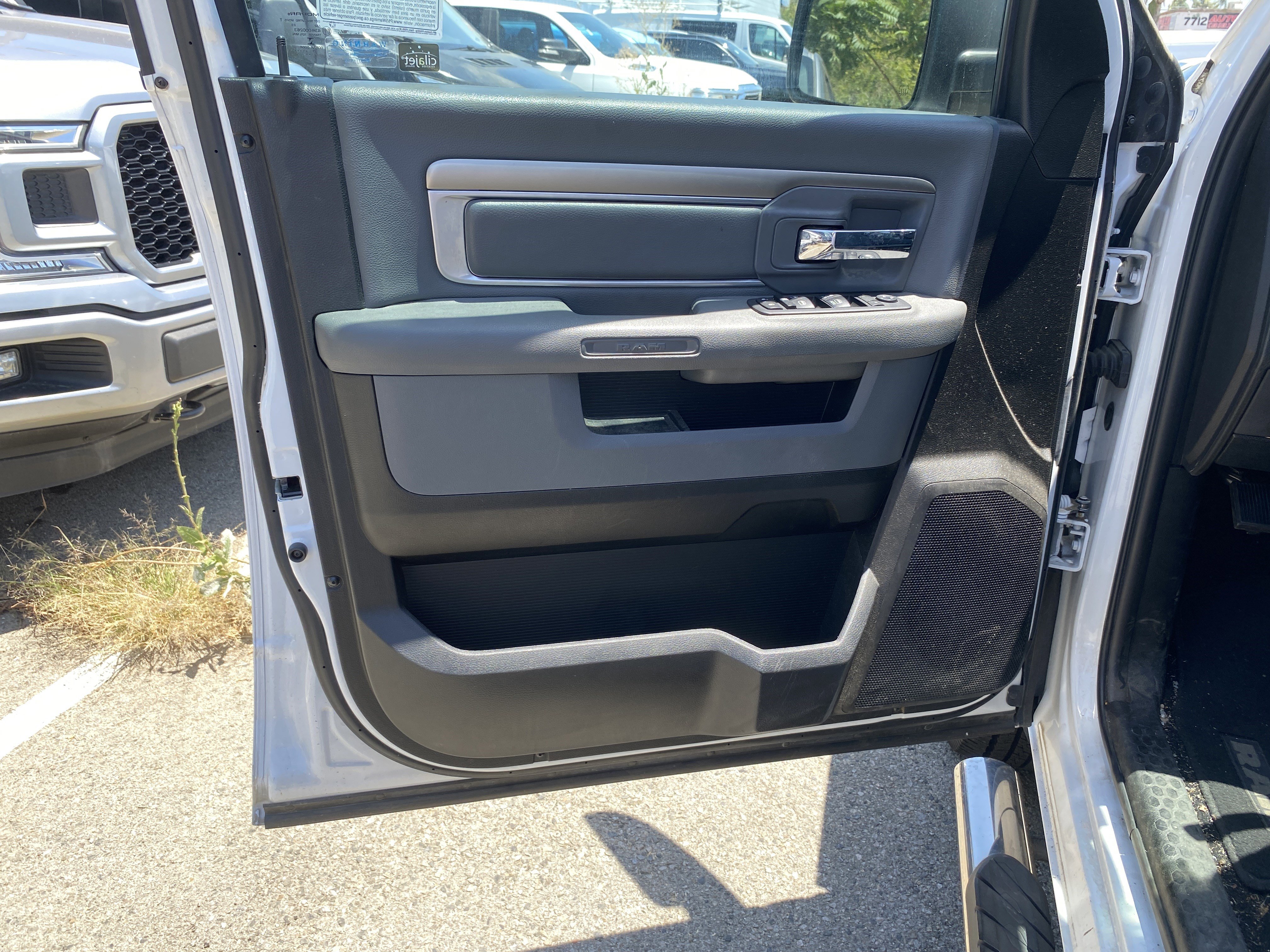 Used 2019 RAM 1500 Classic SLT RWD image 14