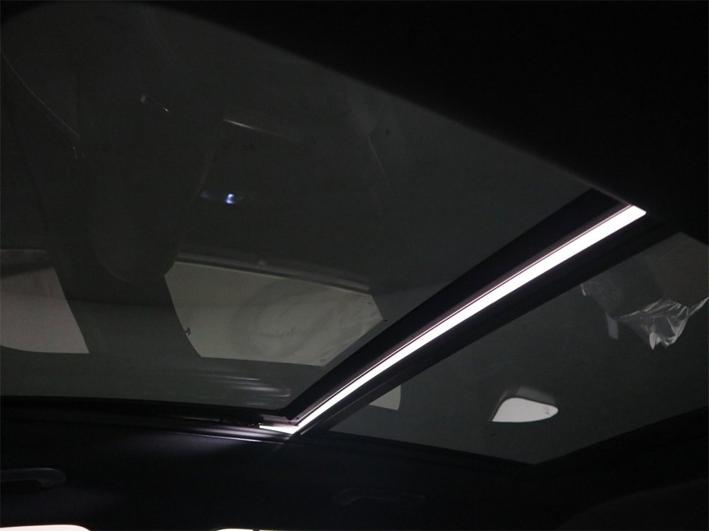 Used 2024 Genesis GV70 2.5T w/ Sport Prestige Package image 18