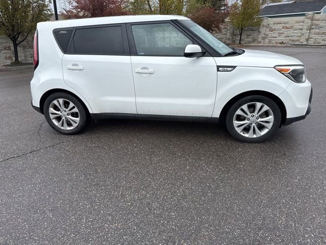 Used 2015 Kia Soul + FWD image 9