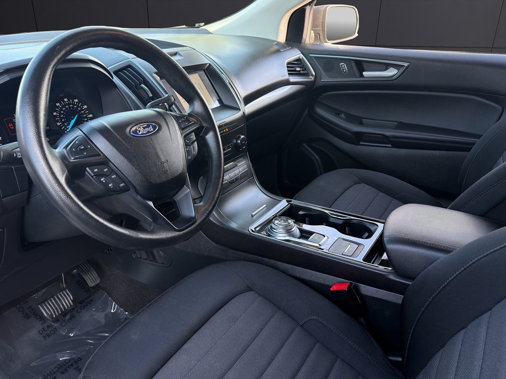 Used 2020 Ford Edge SE FWD image 12