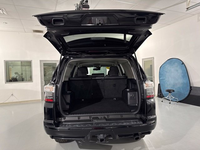 Used 2022 Toyota 4Runner TRD Sport w/ Technology Package RWD image 9