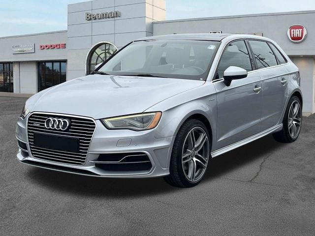Used 2016 Audi A3 e-tron Premium Plus w/ Premium Plus Package FWD image 3