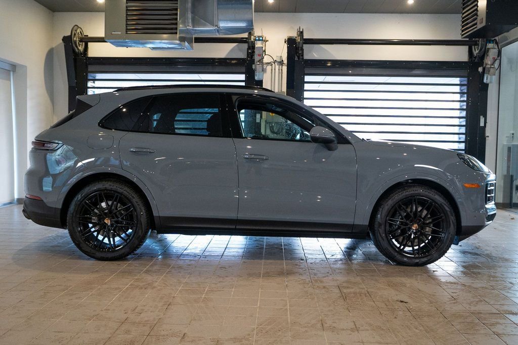 New 2026 Porsche Cayenne image 9