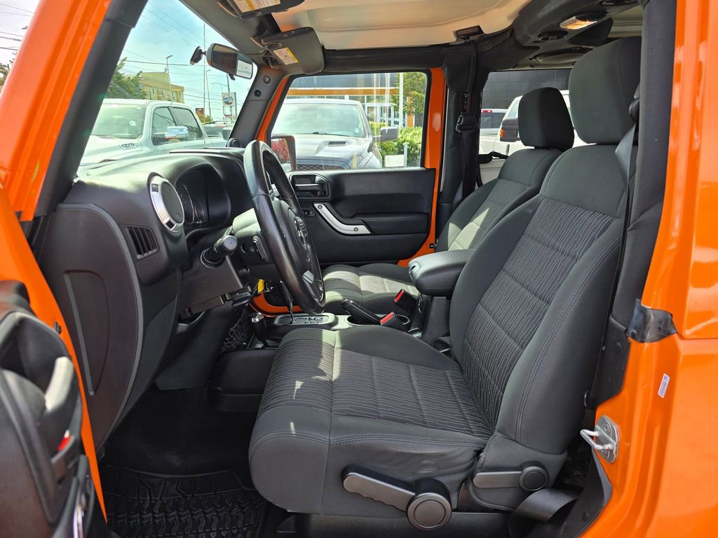 Used 2012 Jeep Wrangler Sahara w/ Dual Top Group AWD/4WD image 17