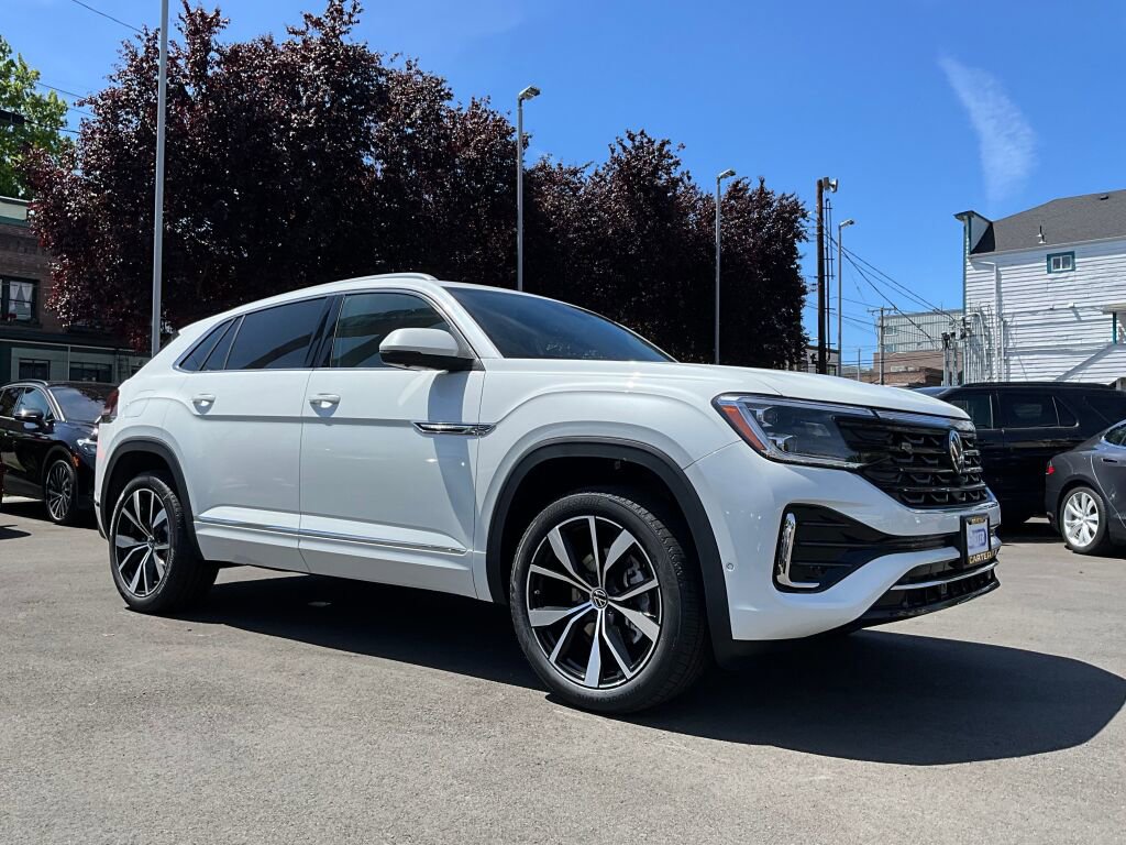 New 2025 Volkswagen Atlas Cross Sport SEL Premium R-Line image 2