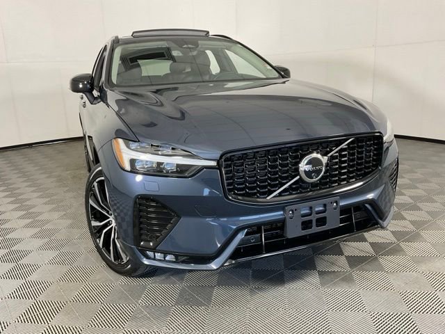 Certified 2025 Volvo XC60 B5 Plus image 8