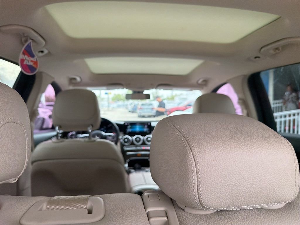 Used 2021 Mercedes-Benz GLC 300 GLC 300 image 9