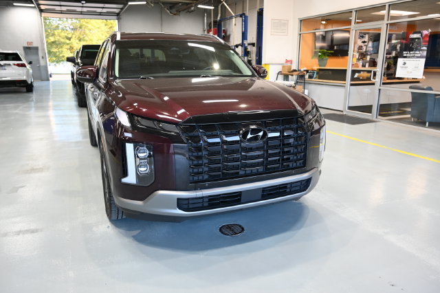 Used 2023 Hyundai Palisade Limited AWD/4WD image 3