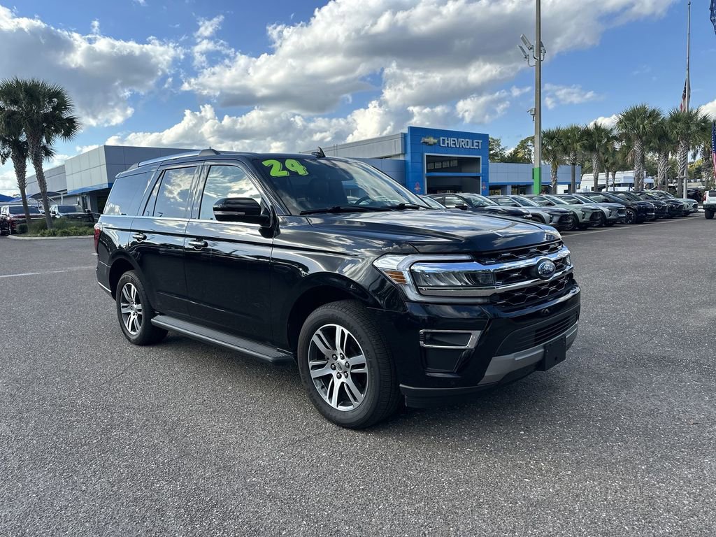 Used 2024 Ford Expedition Limited image 10