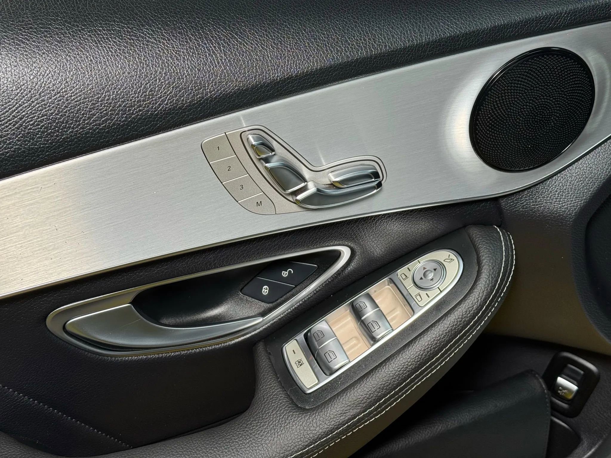 Used 2018 Mercedes-Benz C 300 Sedan image 29