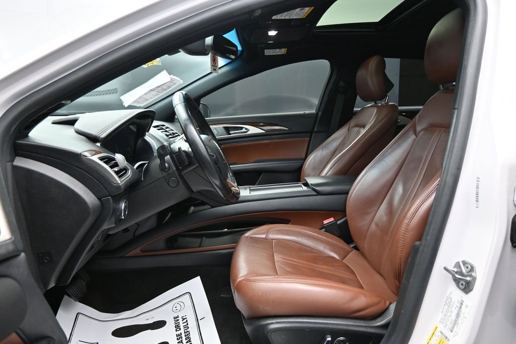 Used 2019 Lincoln MKZ Reserve FWD image 9