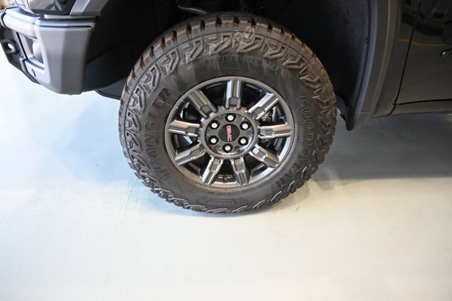 New 2026 GMC Sierra 1500 AT4X w/ LPO, Black Badging Package AWD/4WD image 35