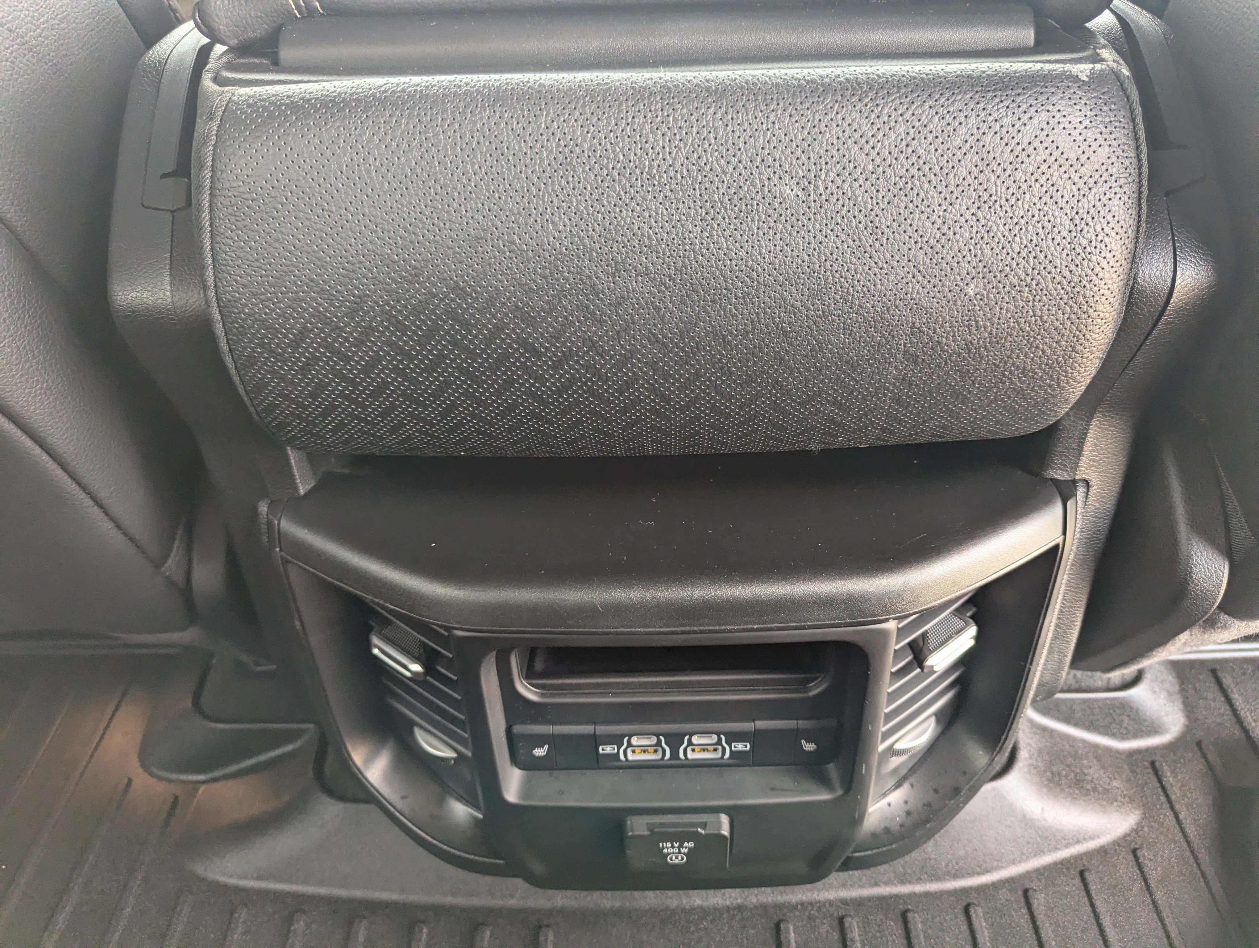 Used 2024 RAM 1500 Laramie AWD/4WD image 14