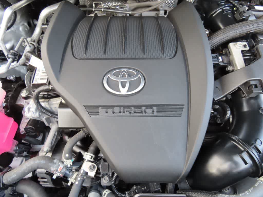 Used 2023 Toyota Highlander LE AWD/4WD image 11