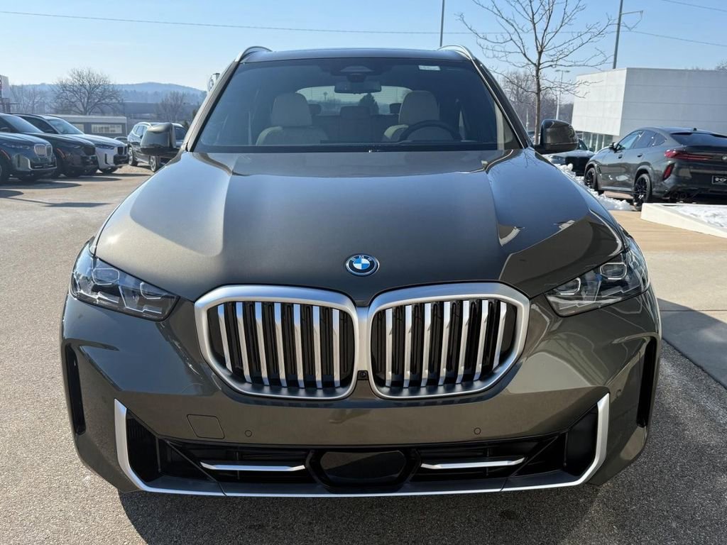Used 2025 BMW X5 xDrive50e w/ Executive Package AWD/4WD image 17