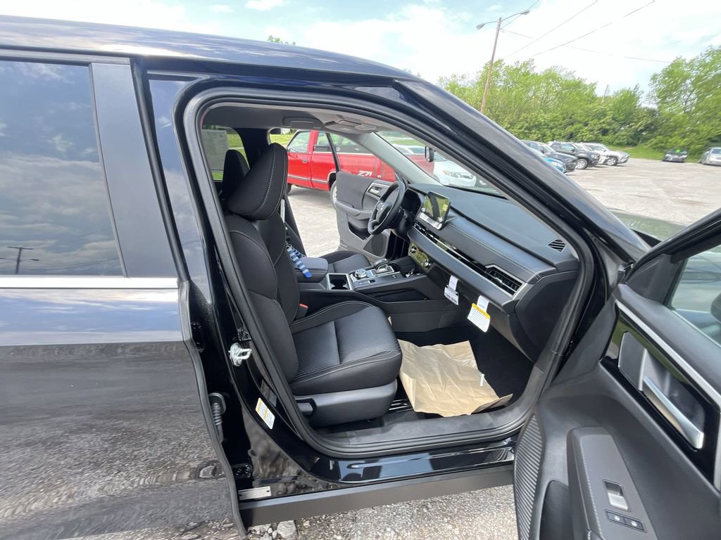 New 2025 Mitsubishi Outlander ES image 23