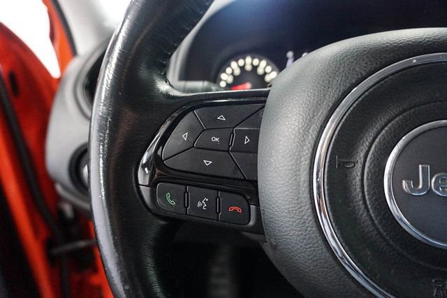 Used 2017 Jeep Renegade Altitude image 14