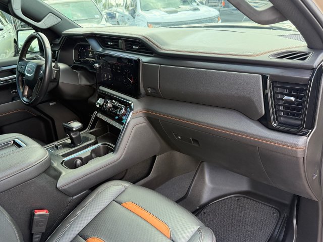 Used 2022 GMC Sierra 1500 AT4 w/ AT4 Premium Package AWD/4WD image 16
