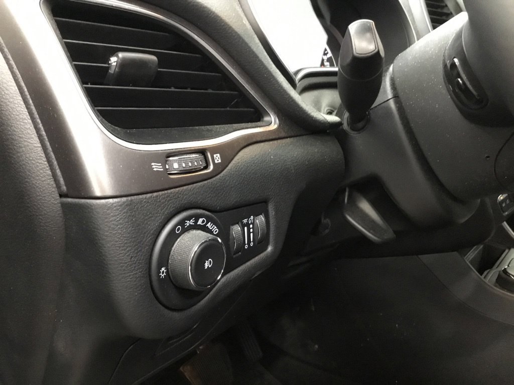 Used 2021 Jeep Cherokee Latitude Lux AWD/4WD image 8