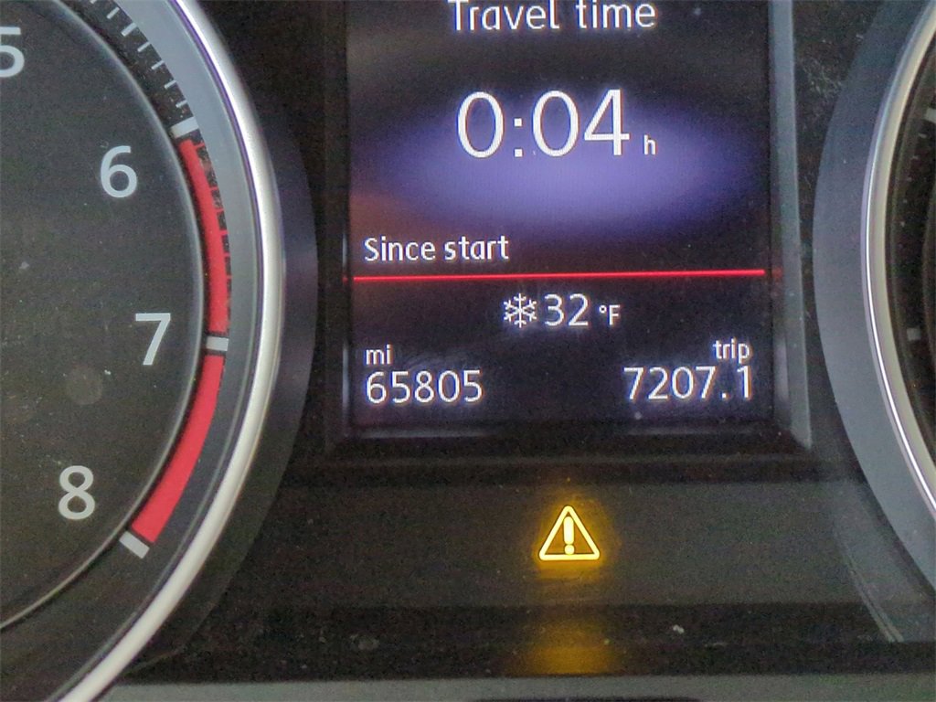 Used 2021 Volkswagen GTI SE image 21