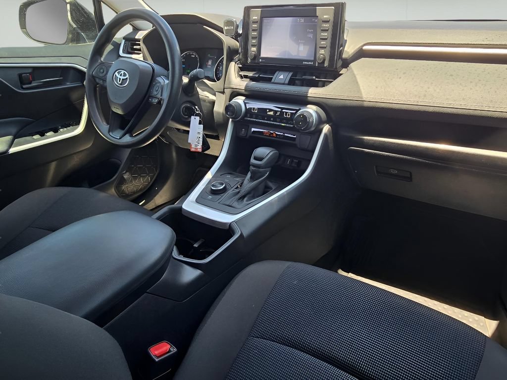 Used 2022 Toyota RAV4 LE AWD/4WD image 14
