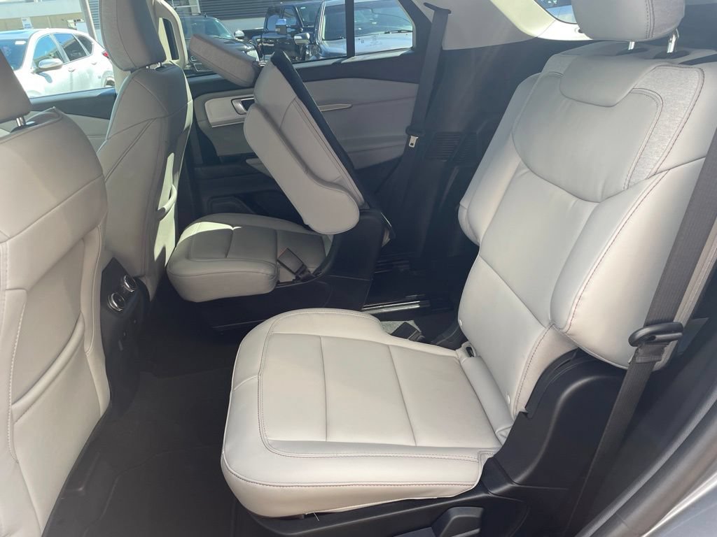 Certified 2026 Ford Explorer Active w/ Active Comfort Package AWD/4WD image 24