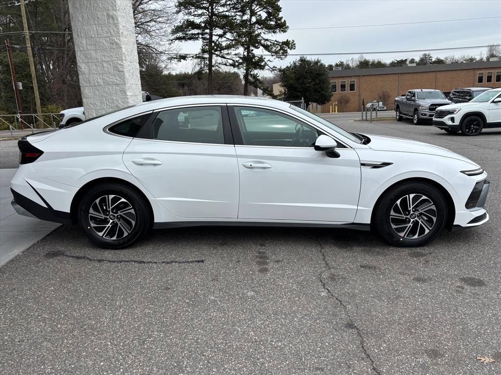 New 2026 Hyundai Sonata Blue FWD image 20