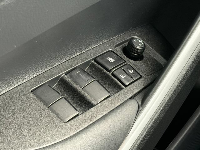 Certified 2026 Toyota Corolla Cross LE FWD image 33