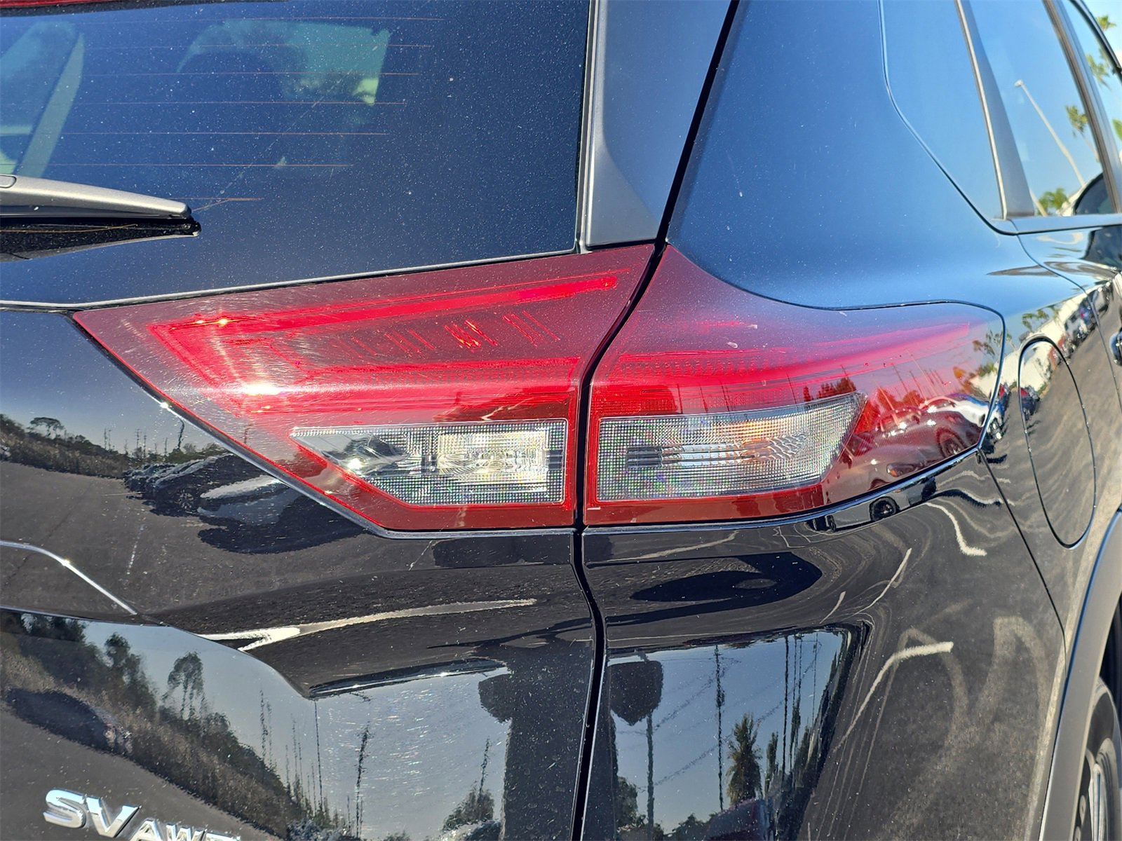 Used 2023 Nissan Rogue SV w/ SV Premium B Package image 8