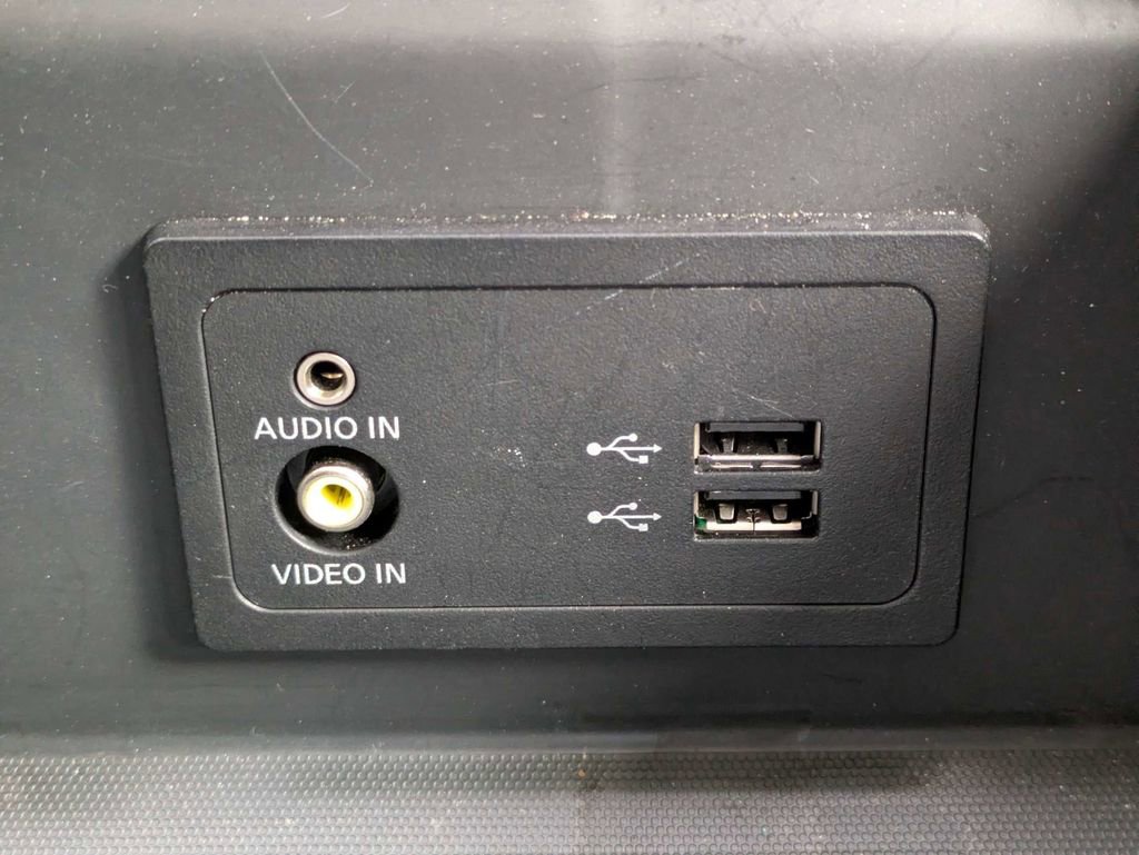 Used 2020 Nissan Pathfinder SV image 31