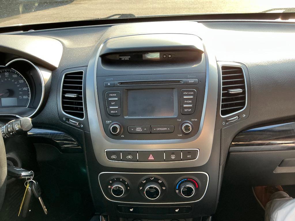 Used 2014 Kia Sorento LX AWD/4WD image 11
