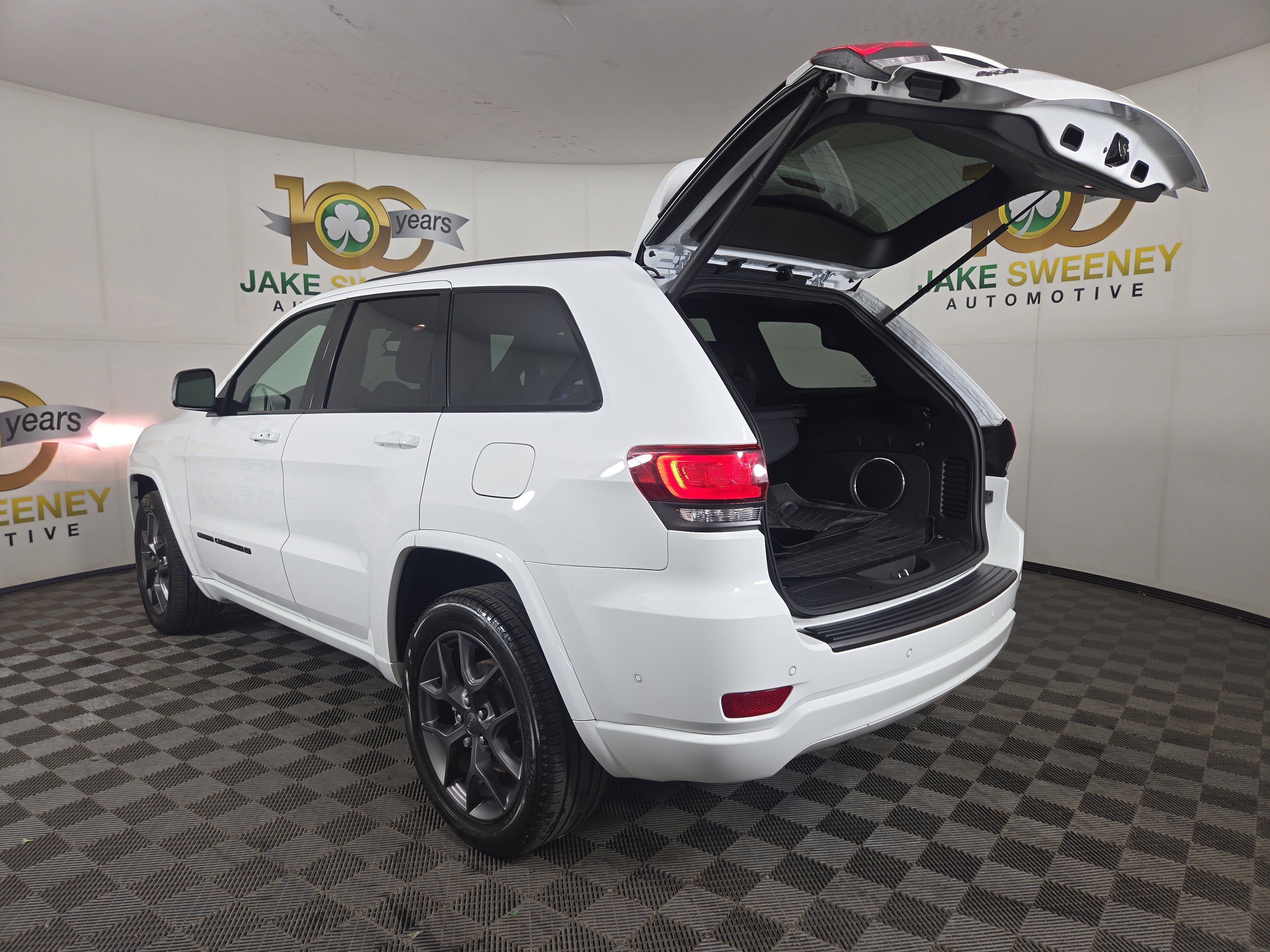 Certified 2021 Jeep Grand Cherokee Limited w/ Quick Order Package 28K 80th AWD/4WD image 34
