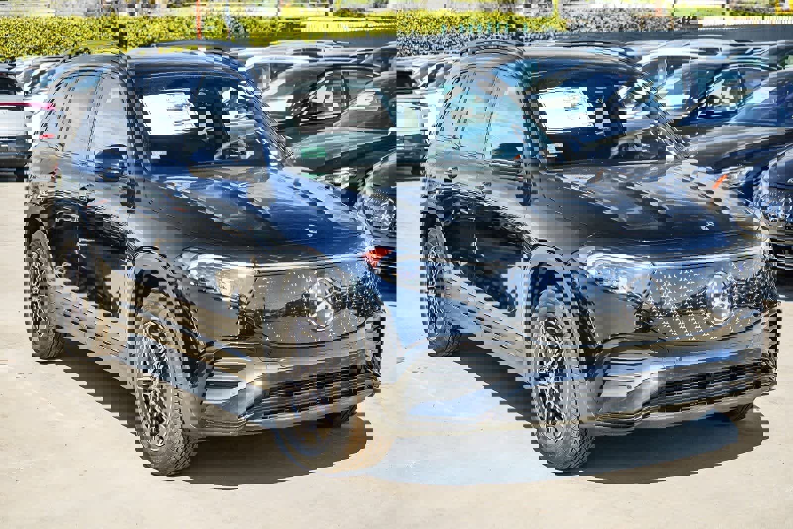 Used 2024 Mercedes-Benz EQB 300 4MATIC image 3