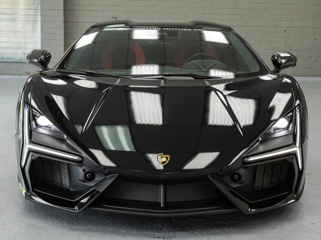 Used 2024 Lamborghini Revuelto image 6