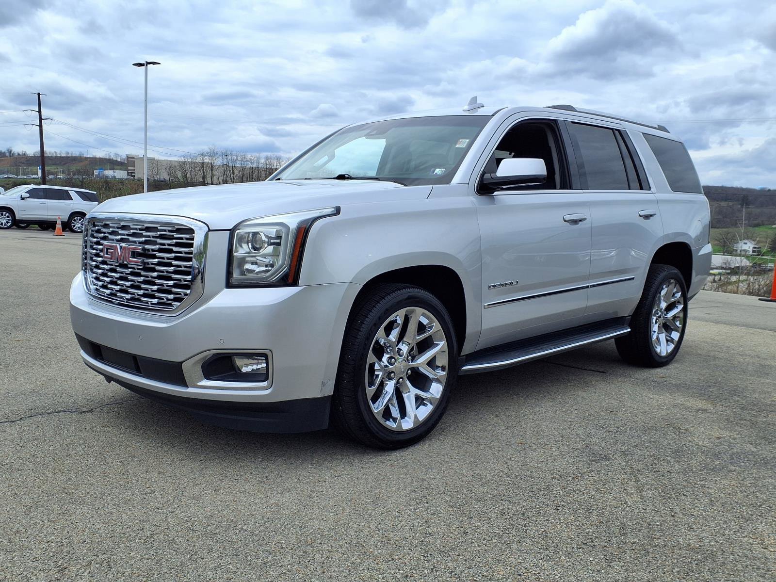 Used 2018 GMC Yukon Denali w/ Open Road Package image 2