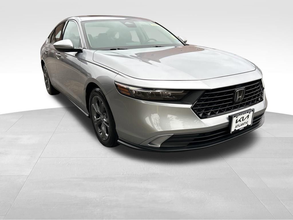 Used 2023 Honda Accord EX image 7