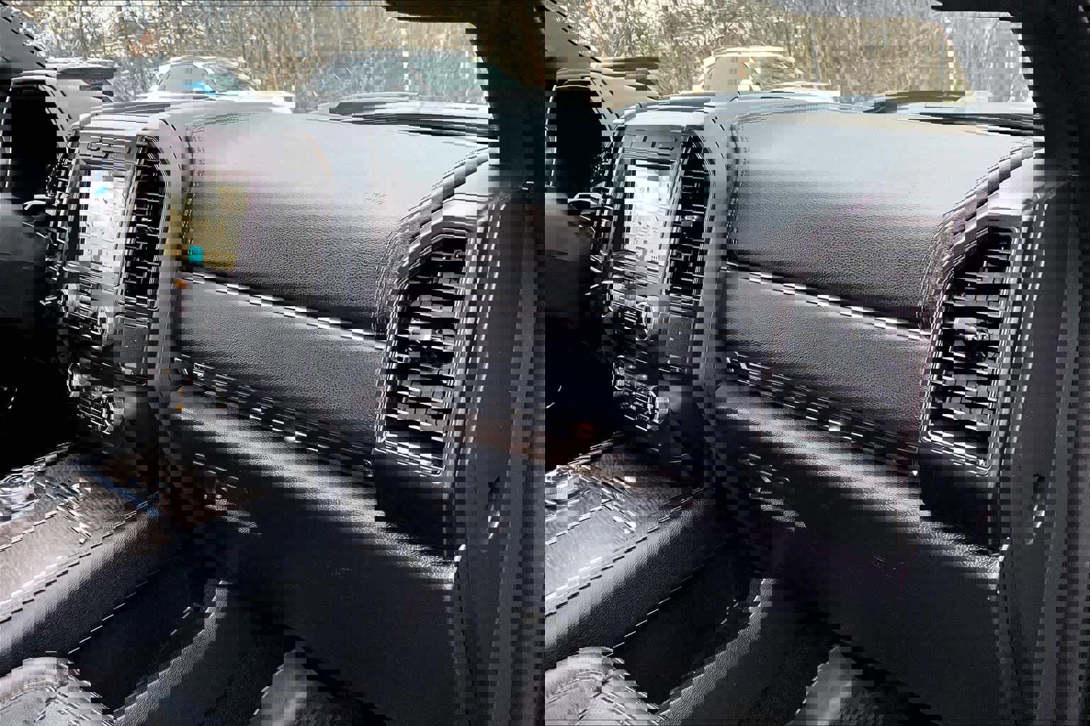 Used 2018 Ford Expedition Limited image 16