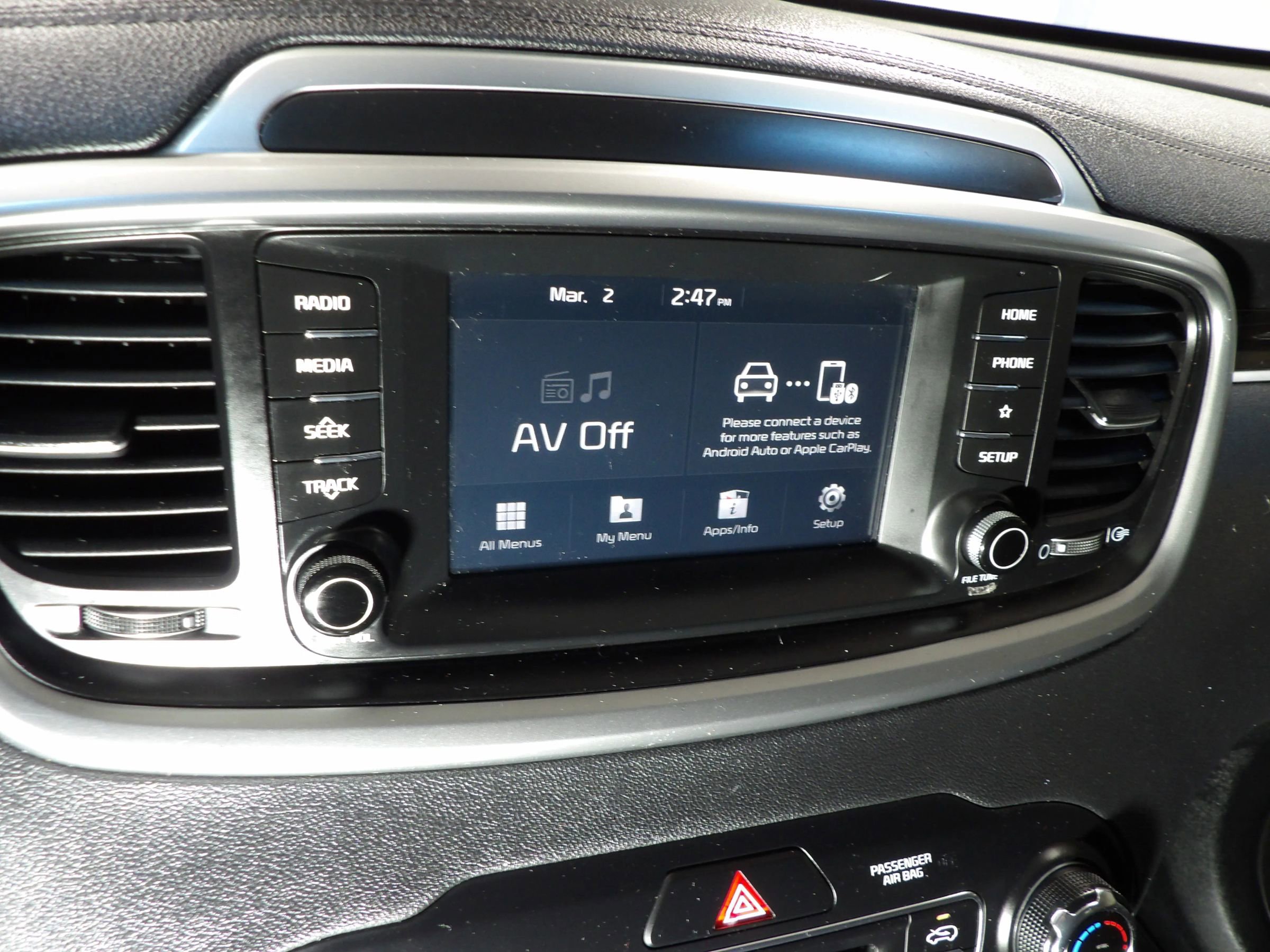 Used 2019 Kia Sorento LX image 14