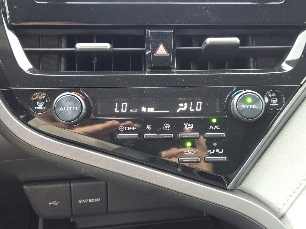 Used 2022 Toyota Camry LE FWD image 18