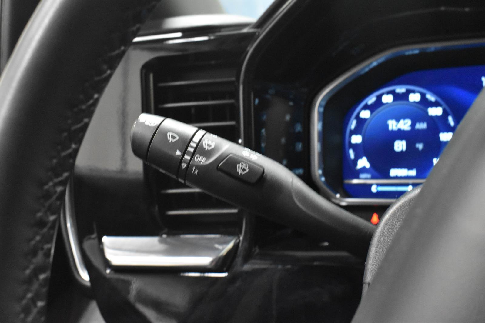 Used 2023 Chevrolet Silverado 1500 LT AWD/4WD image 15