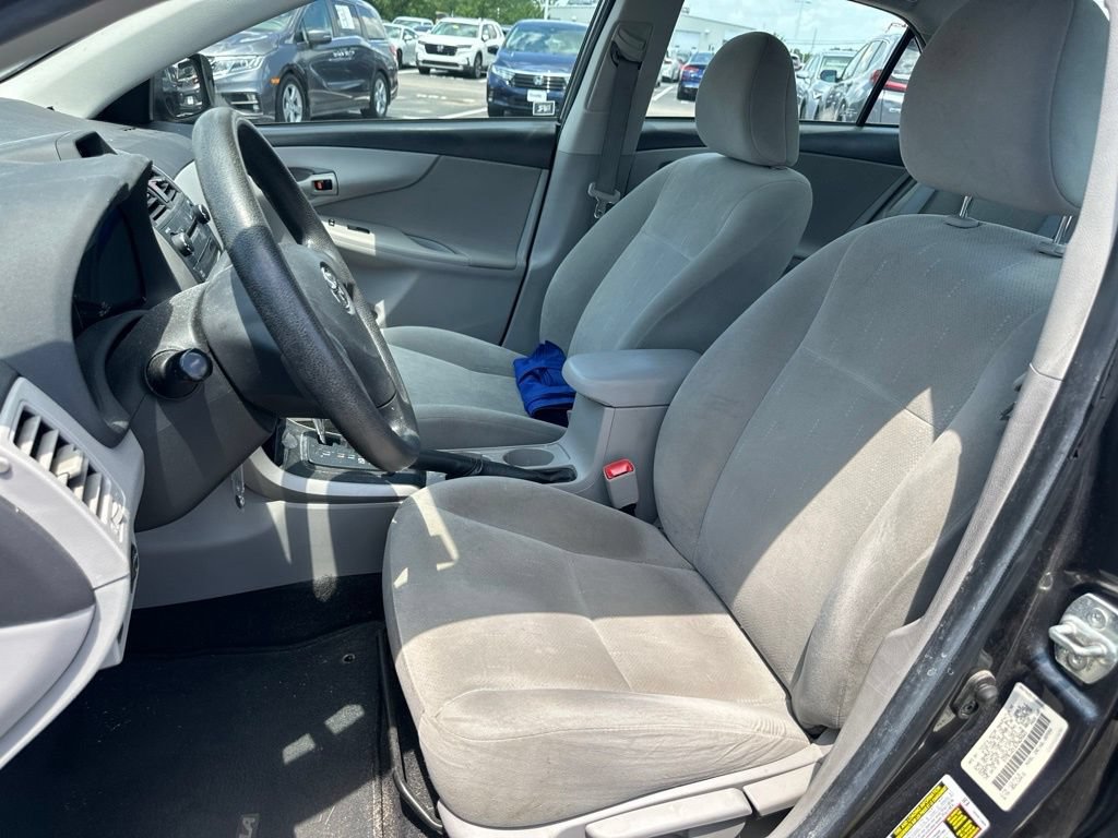 Used 2012 Toyota Corolla L FWD image 14