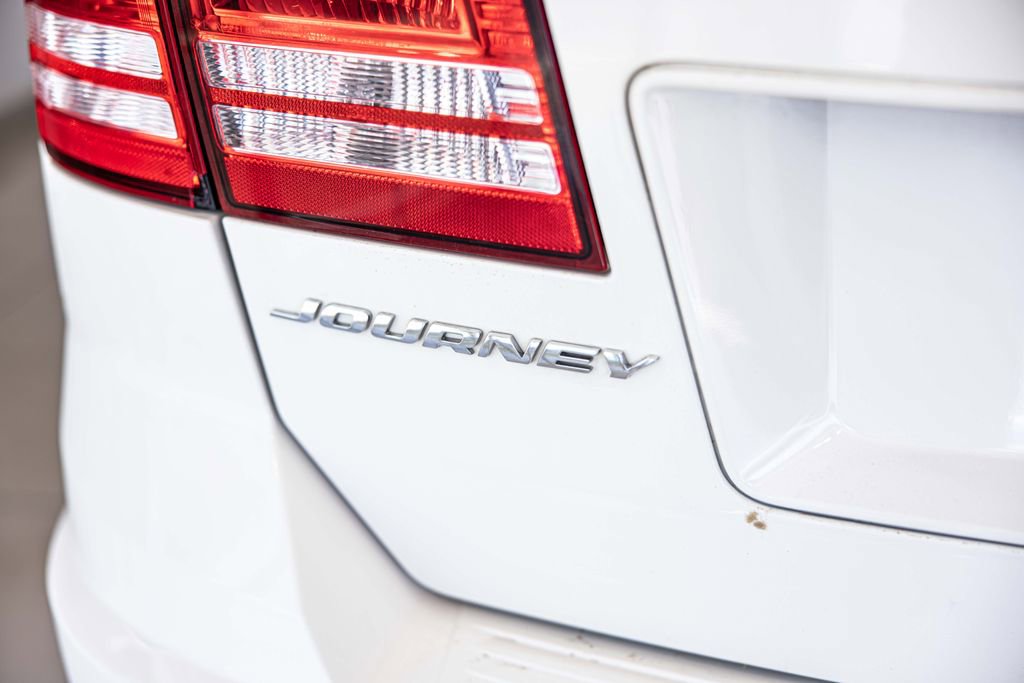 Used 2018 Dodge Journey SE FWD image 15