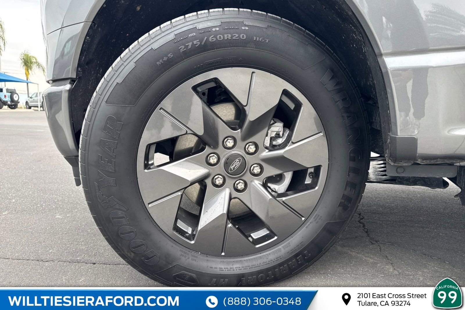 Used 2025 Ford F150 Lightning Lariat AWD/4WD image 12
