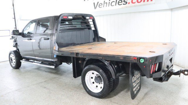 Used 2022 RAM 5500 Tradesman w/ Chrome Appearance Group AWD/4WD image 3