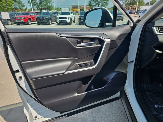 Certified 2022 Toyota RAV4 XLE Premium FWD image 10