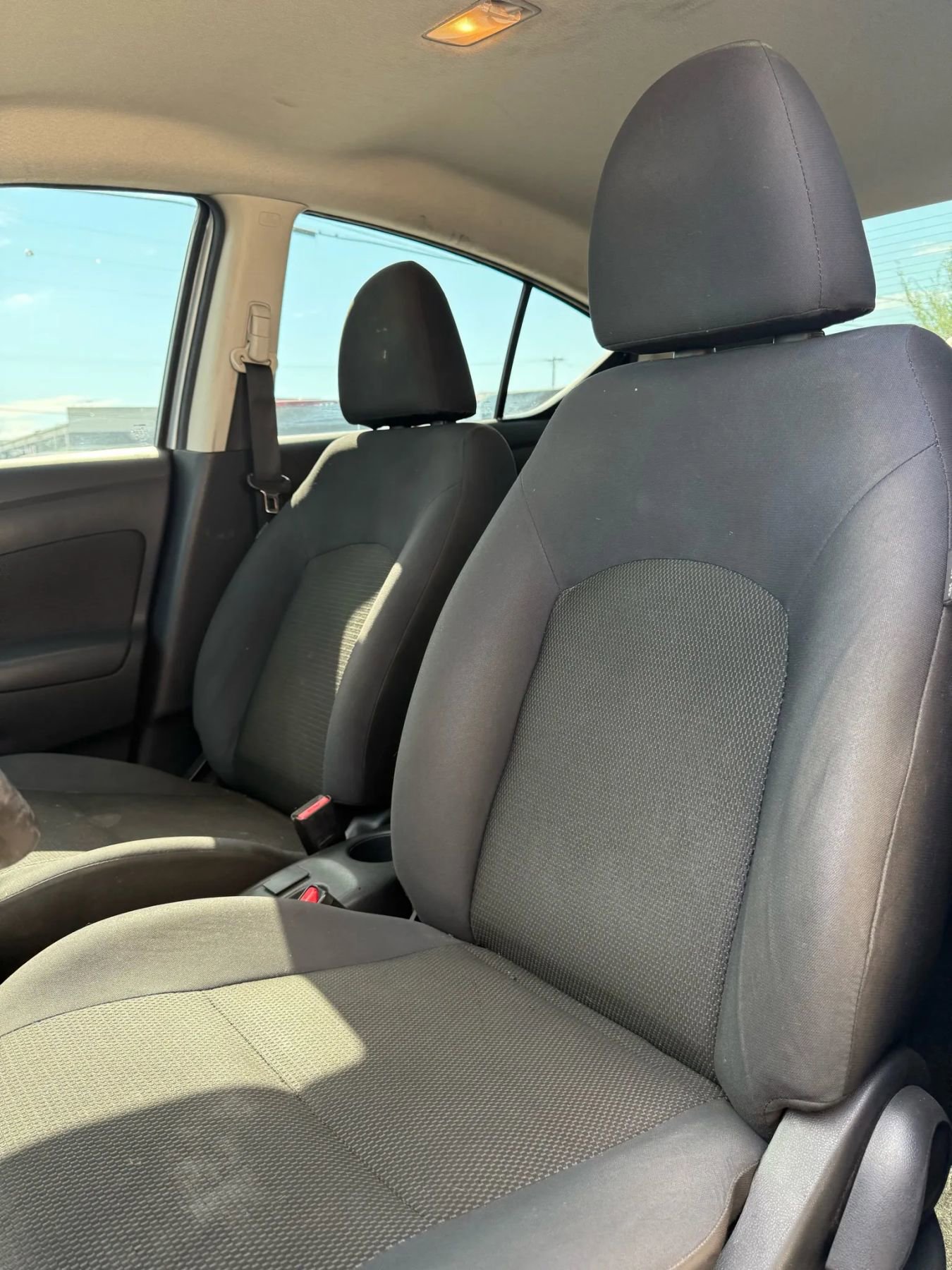 Used 2012 Nissan Versa SL image 7