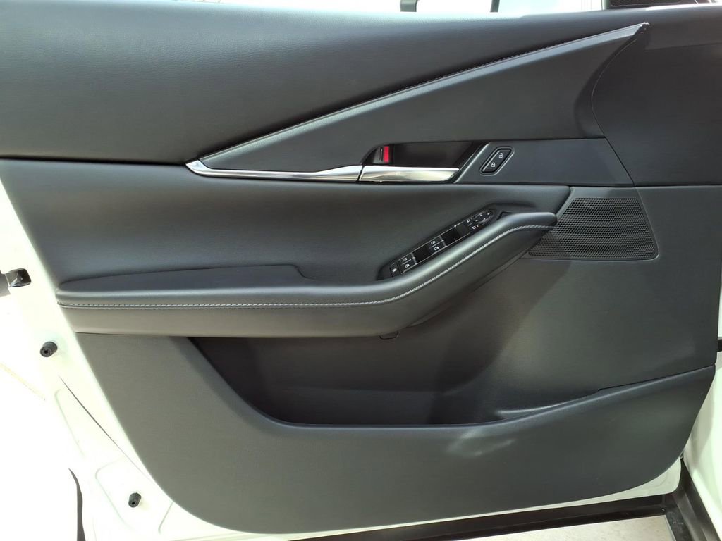 Certified 2025 MAZDA CX-30 AWD 2.5 S w/ Preferred Package image 10