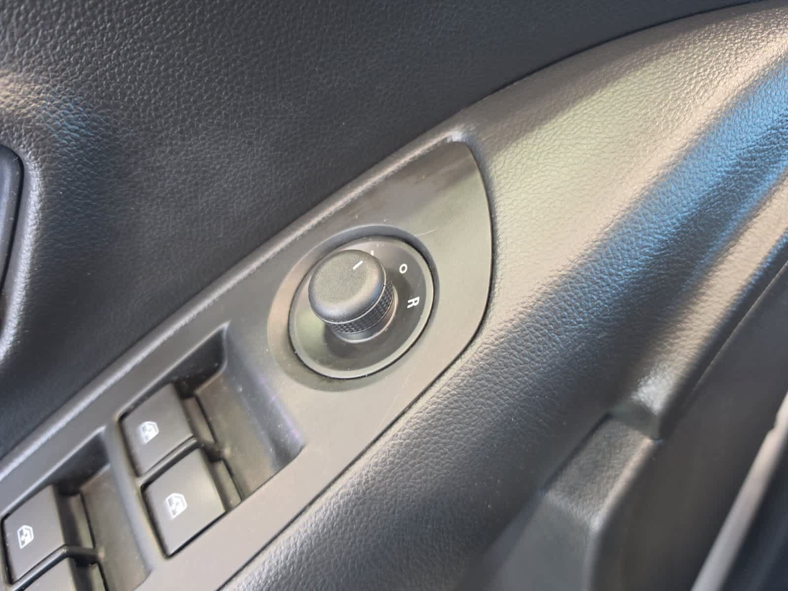 Used 2021 Chevrolet Trax LT FWD image 17