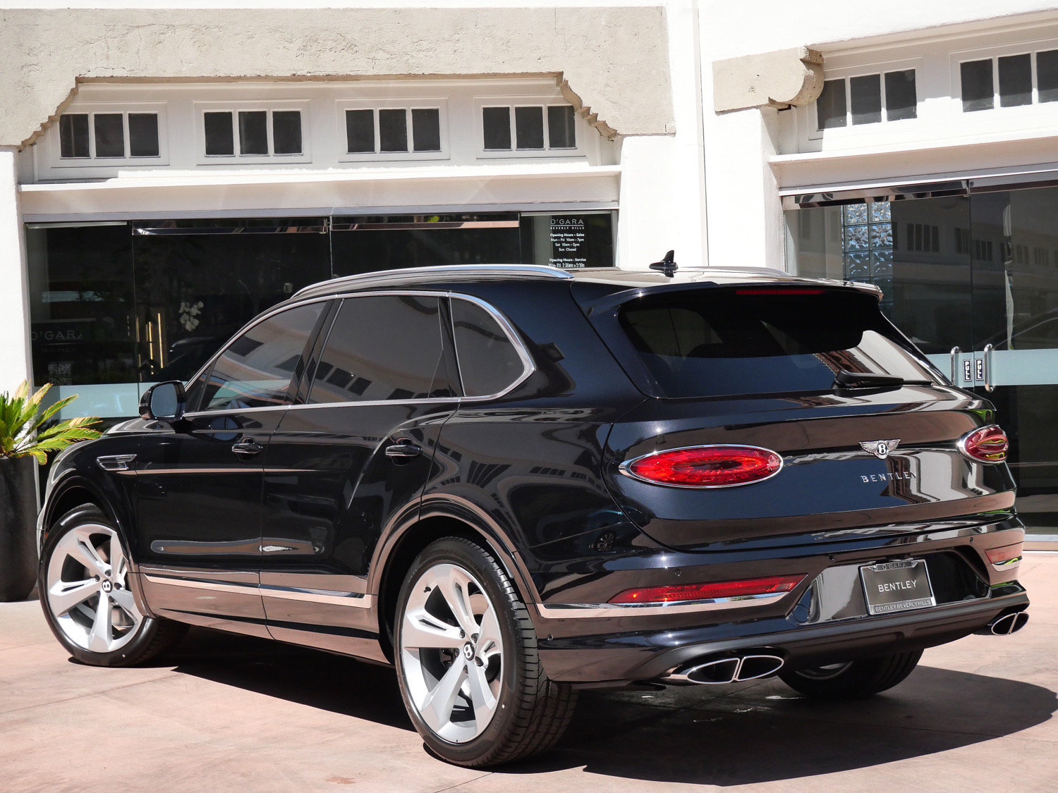 New 2026 Bentley Bentayga AWD/4WD image 3