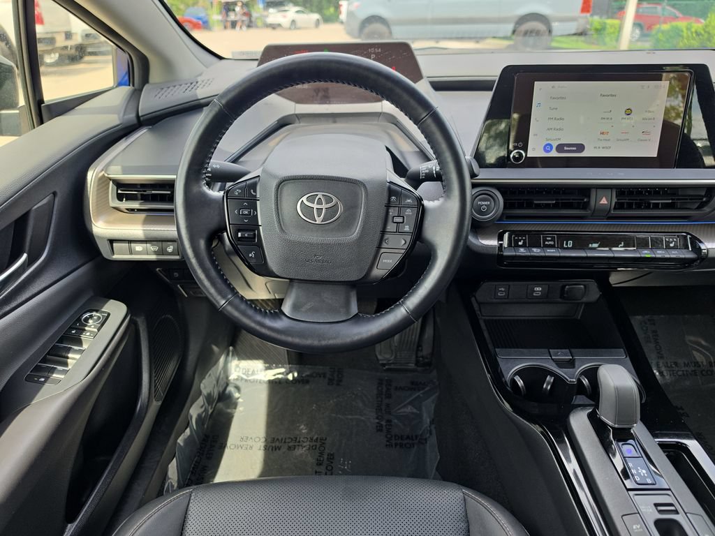 Used 2024 Toyota Prius XLE FWD image 26